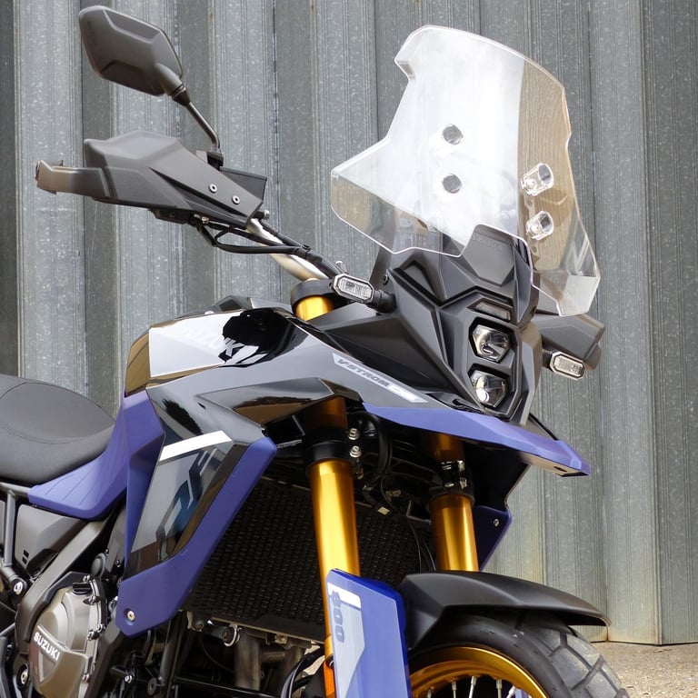2025 Suzuki DL800 V-Strom DE – Immaculate, 1- Owner, FSH, 16 months Warranty .