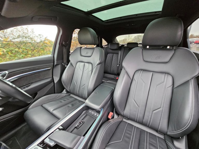 Audi E-TRON S LINE 55 QUATTRO 2021  **PAN ROOF**