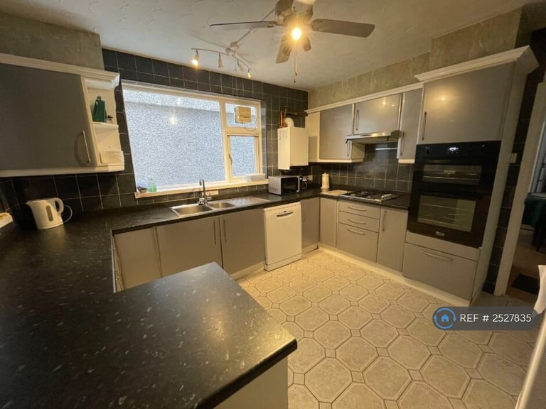 1 bedroom in Oystermouth Road, Swansea, SA1 (#2527835)