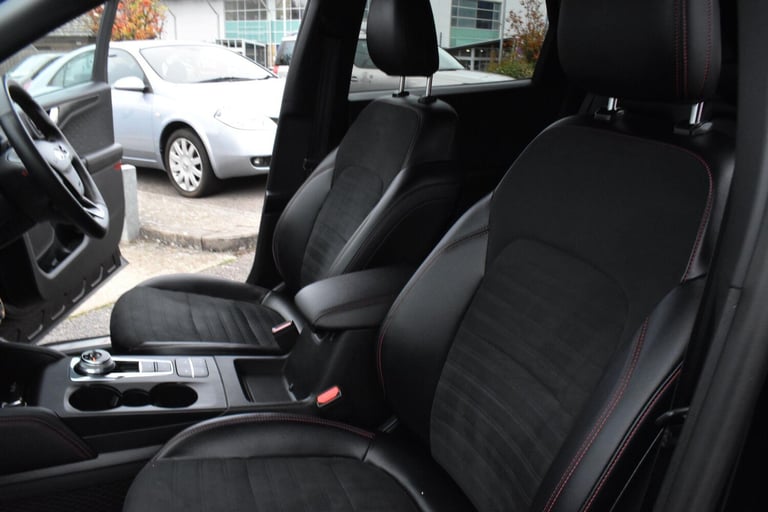 2020 Ford Kuga 2.5 EcoBoost Duratec 14.4kWh ST-Line First Edition CVT Euro 6