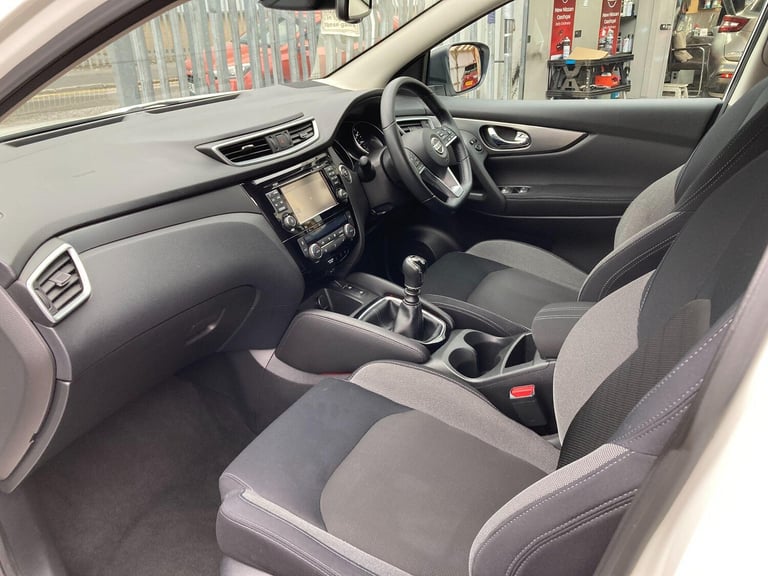  Nissan Qashqai 1.2 DIG-T N-Connecta SUV 5dr Petrol Manual Euro 6 (s/s) (115 ps) Petrol Manual