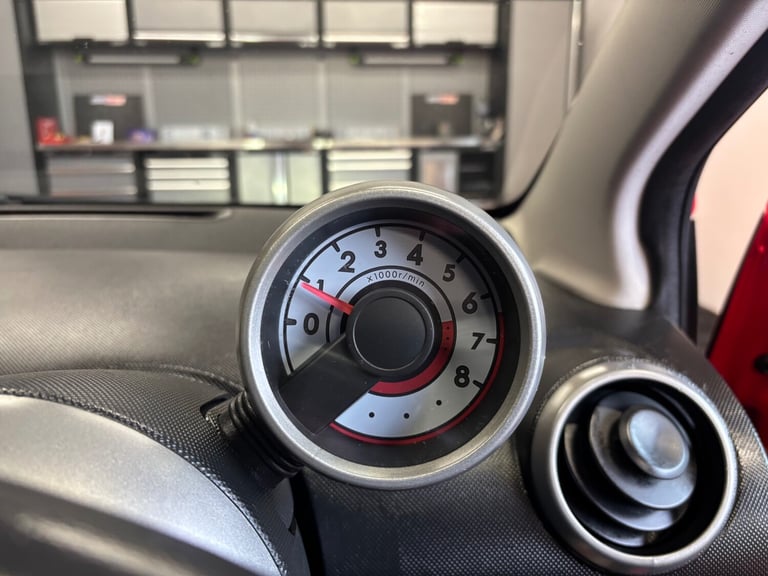 2014 Toyota AYGO 1.0 VVT-i Move with Style 5dr HATCHBACK Petrol Manual