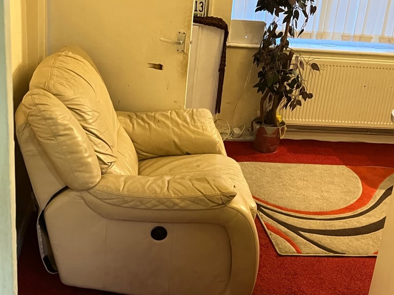 A spacious room to rent in Ng8 