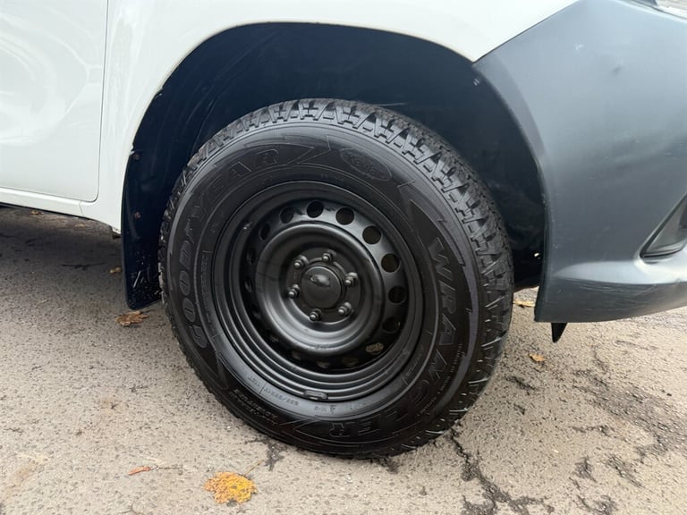 2020 Toyota Hilux ACTIVE 4WD D-4D DCB TRUCKMAN Pick Up Diesel Manual