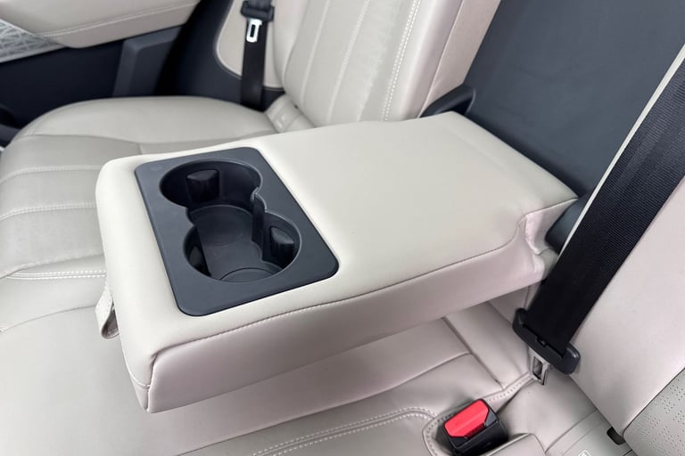 2019 Land Rover Range Rover Velar 2.0 D240 R-Dynamic HSE Auto 4WD Euro 6 (s/s) 5dr SUV DIESEL Aut...