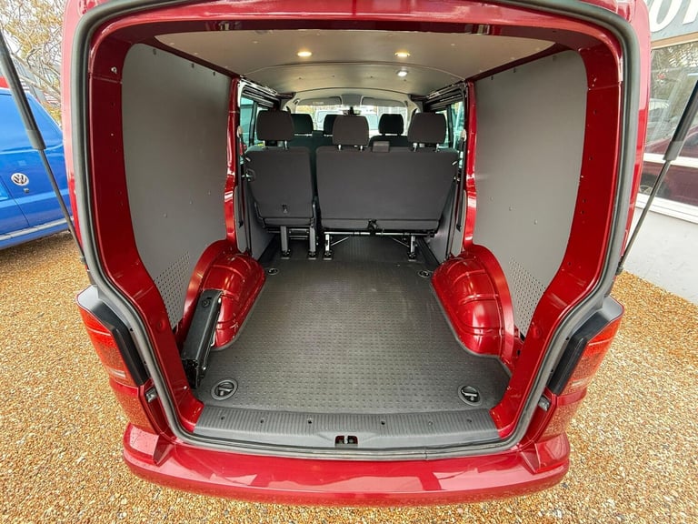 2022 Volkswagen Transporter 2.0 TDI 150 Highline Kombi Van 4MOTION WINDOW VAN DIESEL Manual