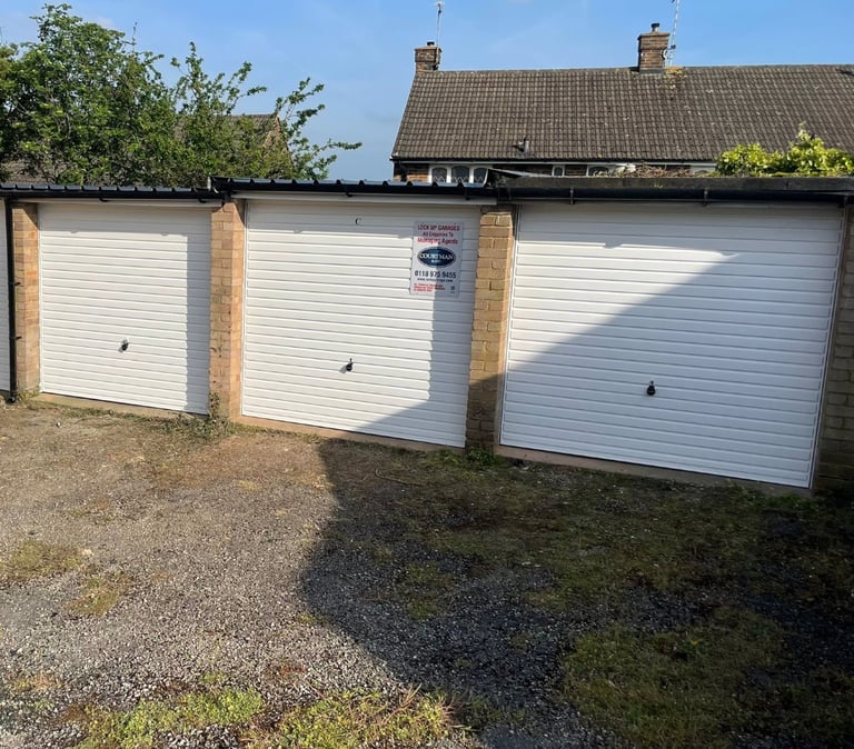 Garage/Parking/Storage to rent: Bettescombe Road, Gillingham, Kent ME8 9HS - NEW ROOFS & DOORS 