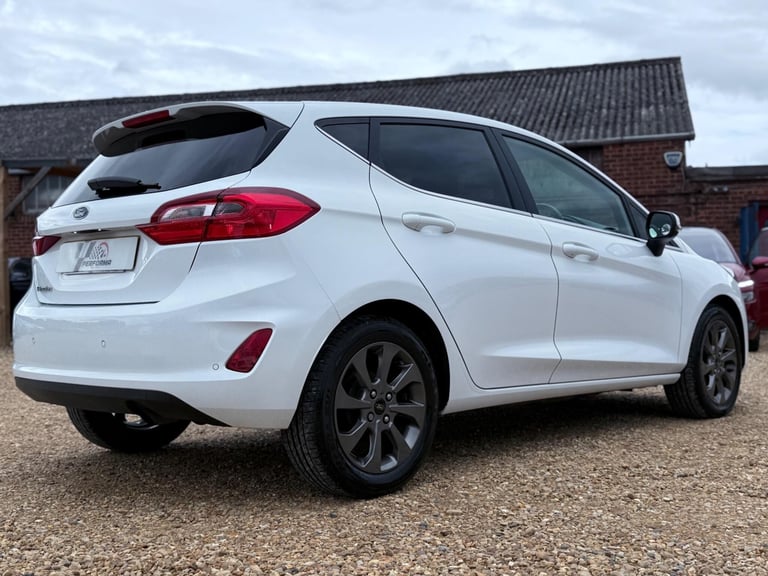 2017 Ford Fiesta 1.1 Ti-VCT Zetec Euro 6 (s/s) 5dr HATCHBACK Petrol Manual