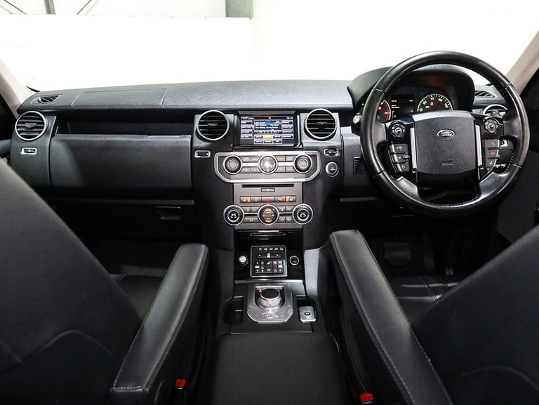 2016 Land Rover Discovery 3.0 SDV6 Graphite 5dr Auto ESTATE DIESEL Automatic