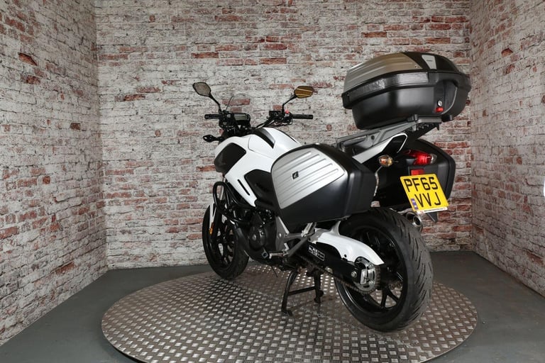 HONDA NC750X - 2016 Petrol Automatic in White