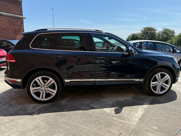 2017 17 VOLKSWAGEN TOUAREG 3.0 TDI V6 BLUEMOTION TECH R-LINE PLUS SUV 5DR DIESEL
