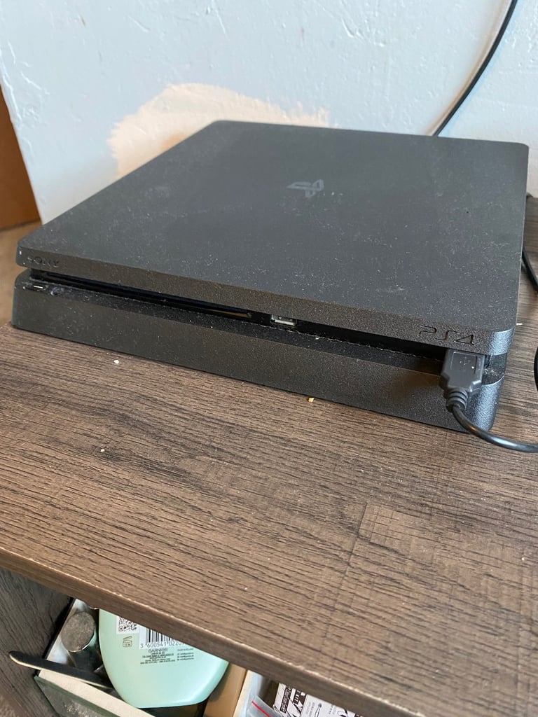 image for PS4 slim 