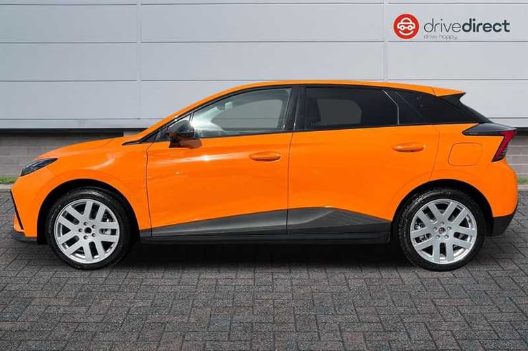 2025 MG MG4 64kWh Trophy Long Range Hatchback 5dr Electric Auto (203 ps) Hatchback Electric Autom...