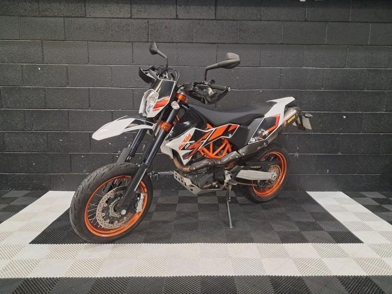2014 Ktm Duke 2015 Ktm 690 690 Smc 2014 Ktm 690 Duke For Sale - Main Image