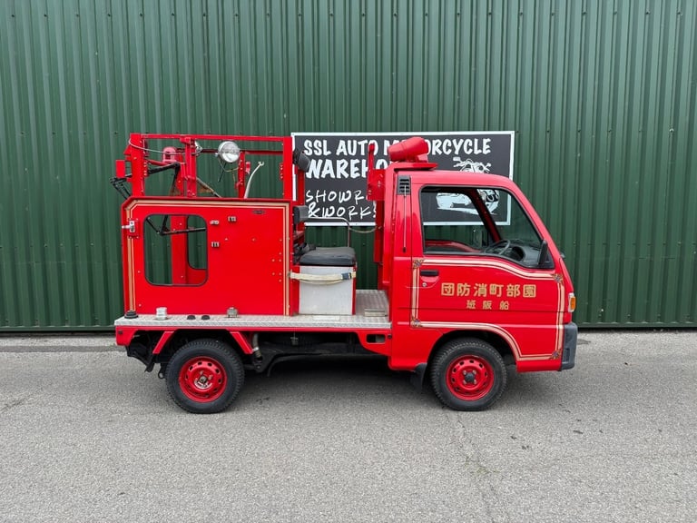 Subaru Sambar Dias Wagon 4WD Micro Fire Engine 1993 Model Paddock Yard Vehicle 