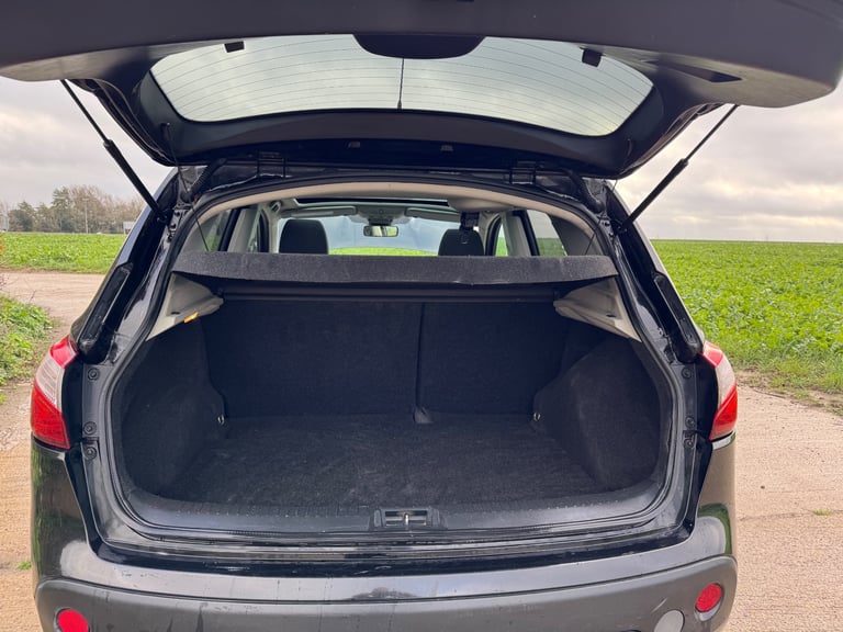 Nissan, QASHQAI, Hatchback, 2011, Automatic 1995 (cc), 5 doors