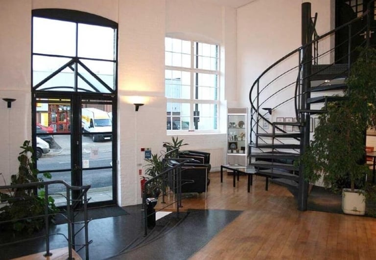 *Islington* Private Serviced Offices: Units from 5 to 50 desks for rent N1