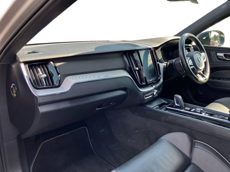 2020 Volvo XC60 B4 R-DESIGN AWD ESTATE Diesel/Electric Hybrid Automatic