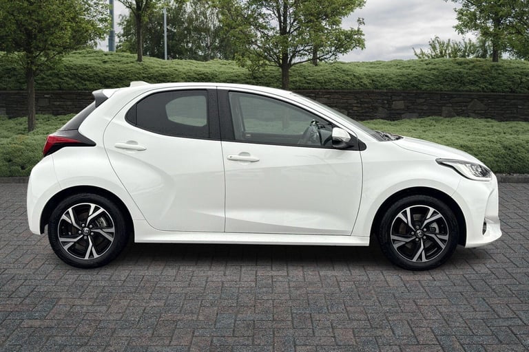 2024 Toyota Yaris 1.5 Hybrid Design 5dr CVT Hatchback Hybrid Automatic