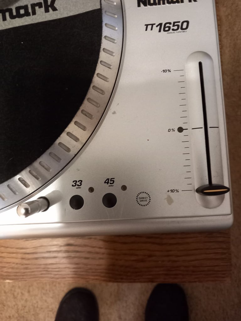 Numark TT1650 DJ Professional Turntable TT 1650 Plug & Play