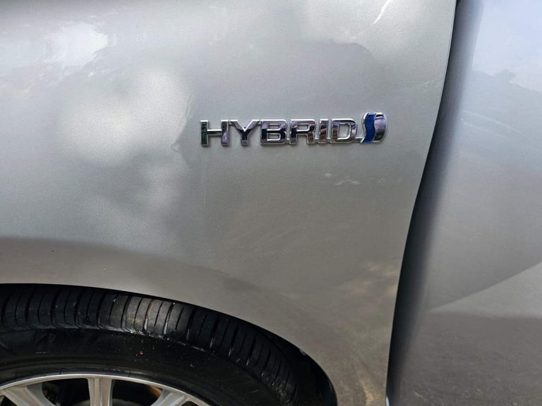 2018 Toyota Yaris 1.5 VVT-h Icon Tech E-CVT Euro 6 (s/s) 5dr Hatchback HYBRID ELECTRIC Automatic