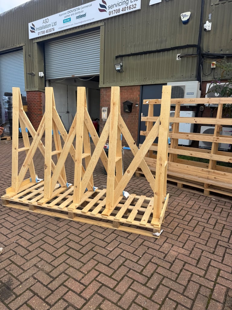 Free pallets windows/Glass