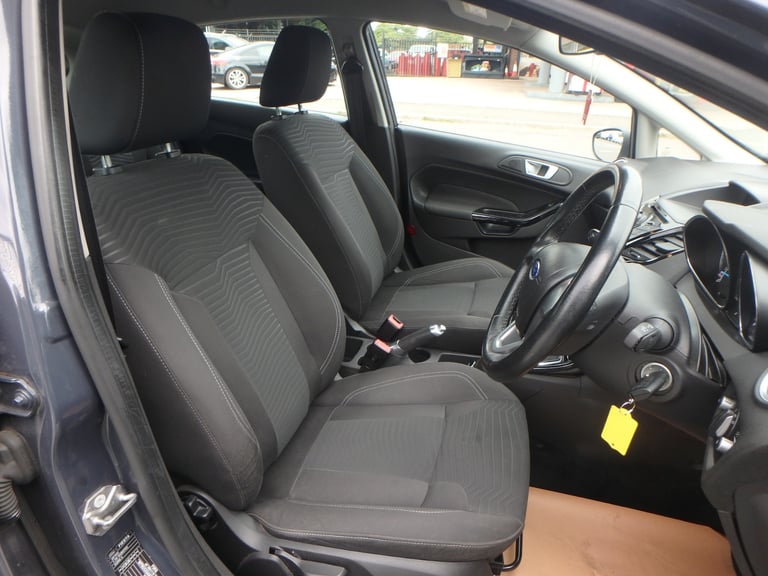 2013 Ford Fiesta 1.25 82 Zetec 5dr...All 13 Service Stamps in the Book HATCHBACK Petrol Manual