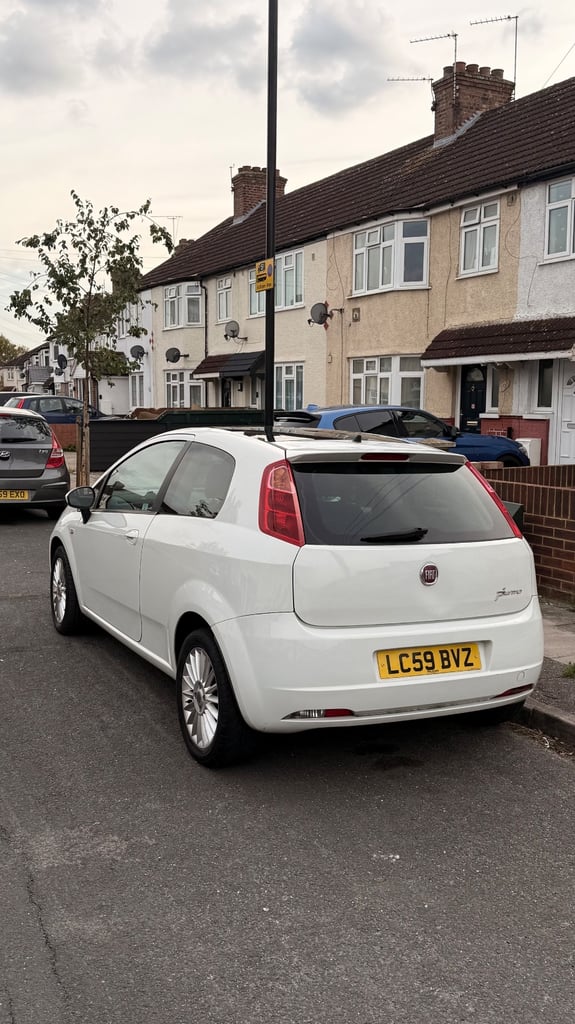 Fiat, GRANDE PUNTO, Hatchback, 2009, Manual, 1368 (cc), 3 doors