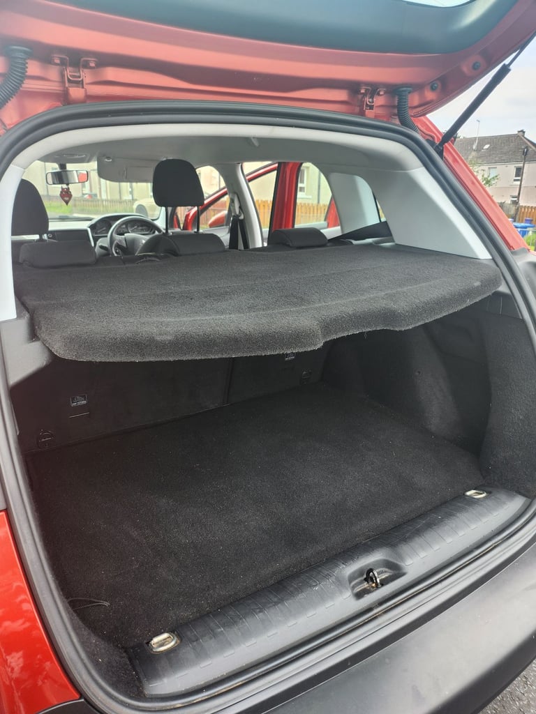 Peugeot, 2008, Hatchback, 2016, Manual, 1199 (cc), 5 doors