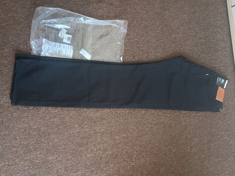 Brand new W34 L36 Levis jeans 