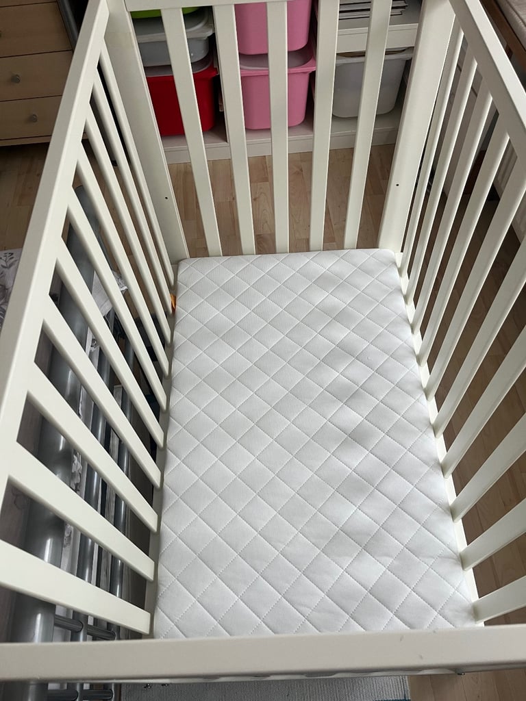 Mamas and Papas petite cot