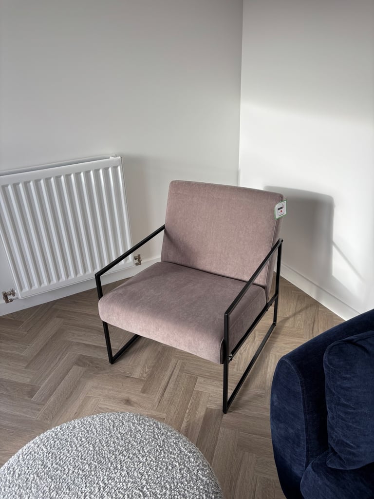 Dusk Side Chair