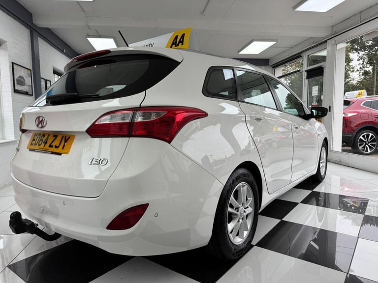 HYUNDAI I30 1.6 CRDi Blue Drive Active Tourer Euro 5 (s/s) 5dr 2014
