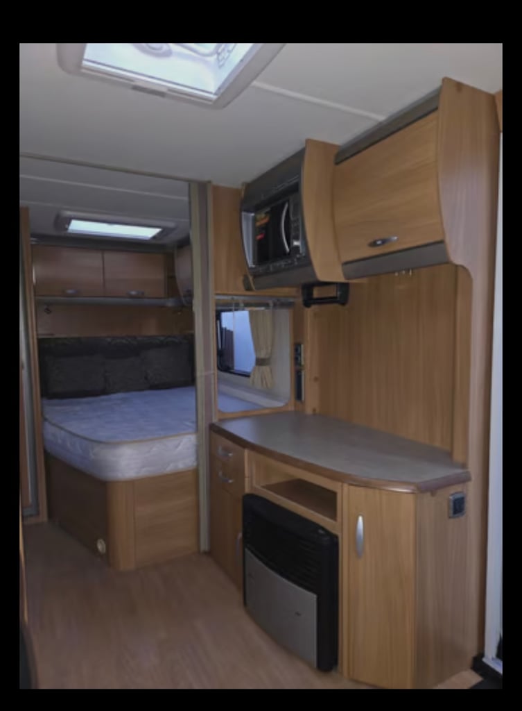 2010 Swift Challenger 4 berth Fixed Bed Caravan