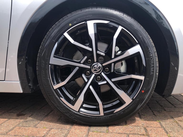 2025 Toyota Prius 2.0 PHEV Excel 5dr CVT Hatchback Hybrid Automatic