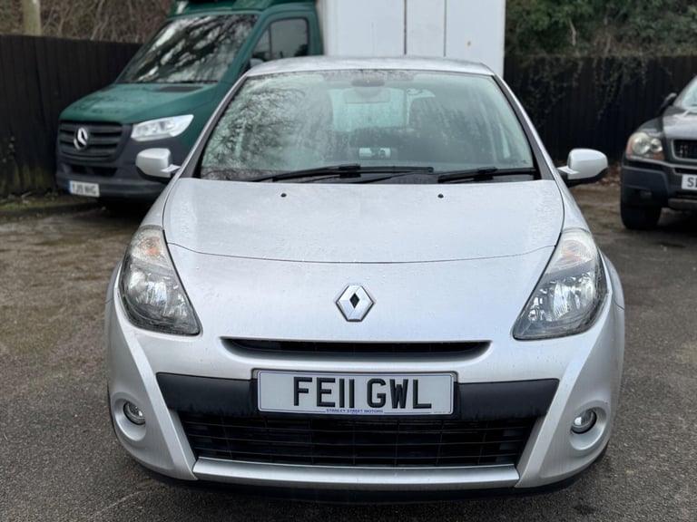 2011 Renault Clio 1.5 dCi Privilege TomTom Euro 5 5dr HATCHBACK Diesel Manual