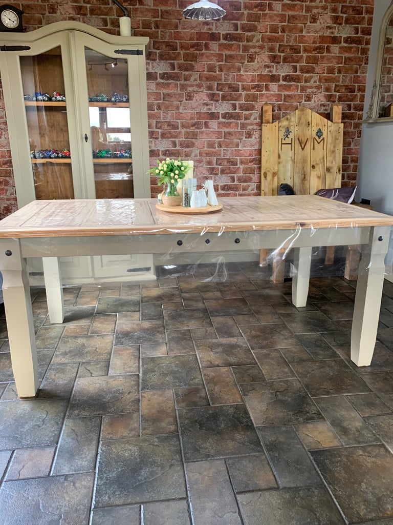 image for Pine dining table 