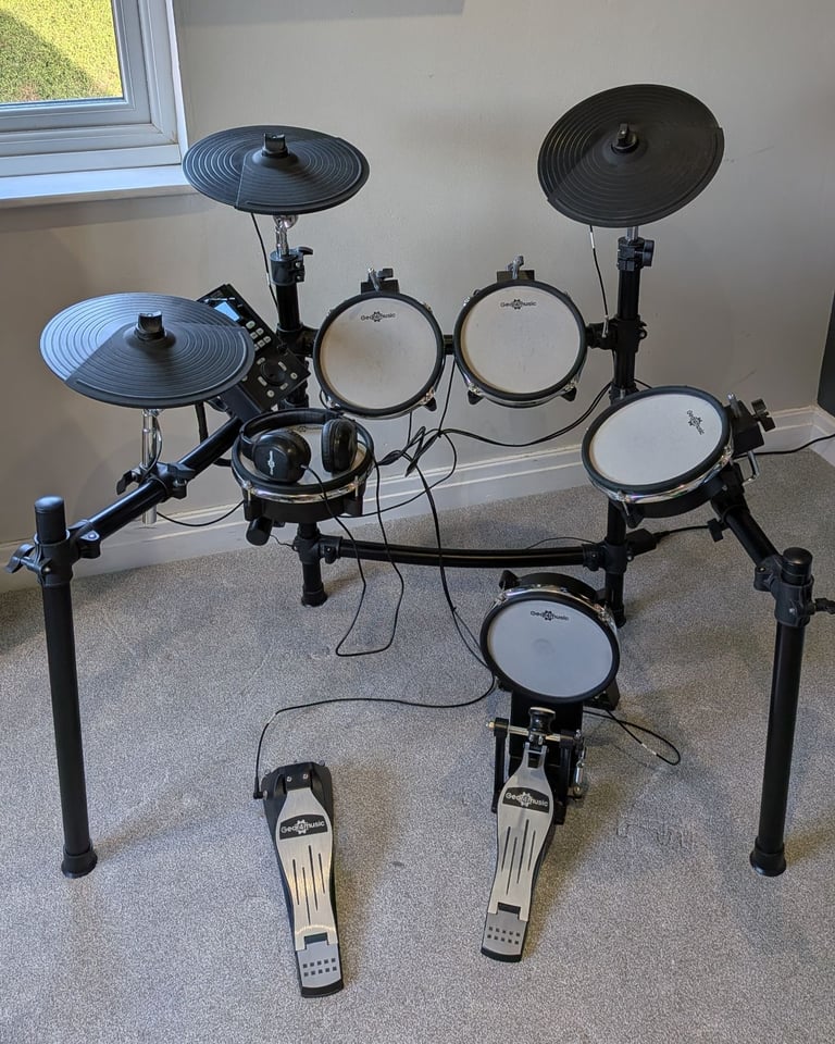 image for Gear4music Digital Drums DD470X electronic drum kit bundle