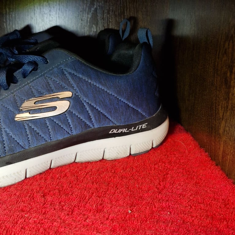 Skechers Dual-Lite Trainers – Navy Blue – Air-Cooled Memory Foam – UK 8 – Lightweight