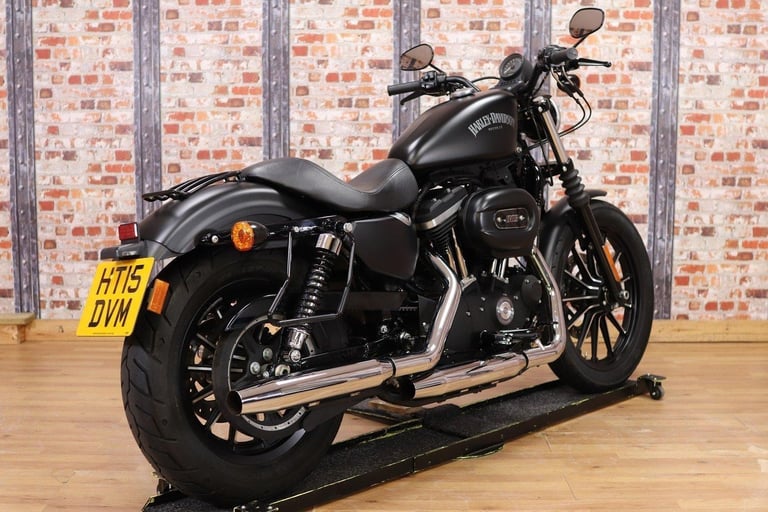 **DEPOSIT TAKEN** 2015 HARLEY XL 883 N SPORTSTER IRON - 4,004 MILES - 1 OWNER