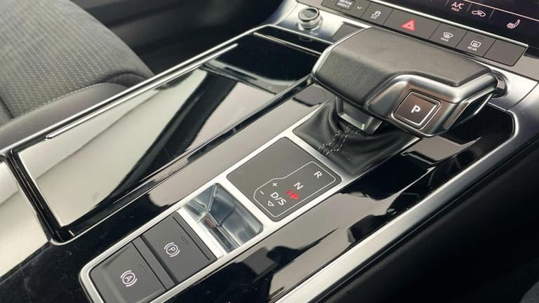 2022 Audi A6 Avant Black Edition 40 TDI quattro 204 PS S tronic Automatic Estate Diesel Automatic