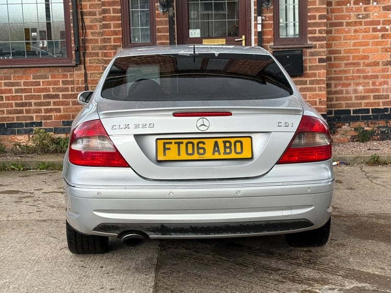 Mercedes-Benz CLK 2.1 CLK220 CDI Sport 2dr Diesel Automatic - Image 6