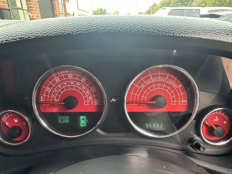 2013 Jeep Wrangler 2.8 Wrangler Sahara Unlimited CRD 197 Auto 4WD 4dr SUV Diesel Automatic