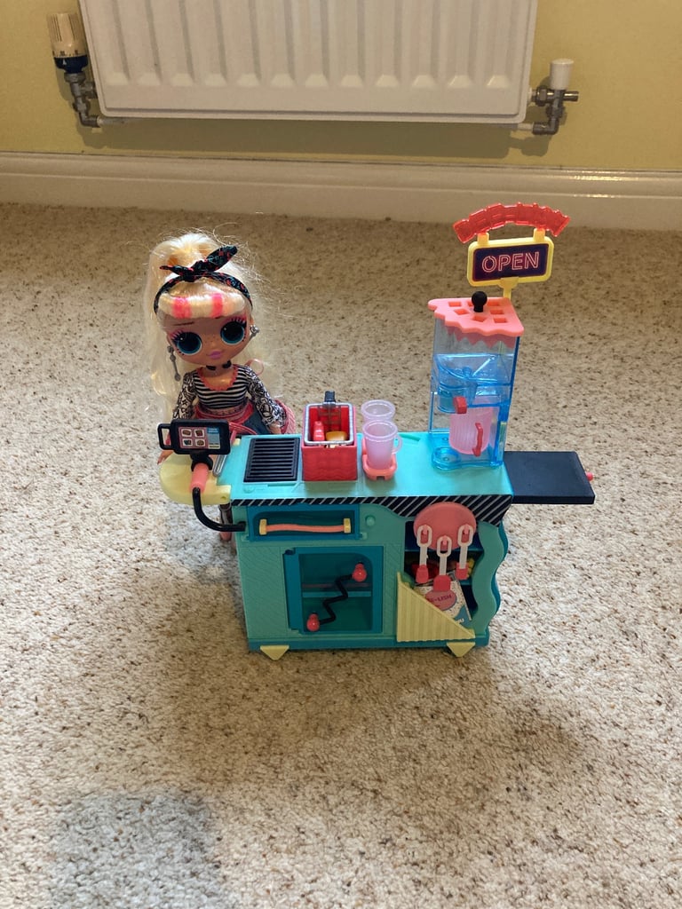 LOL doll with diner