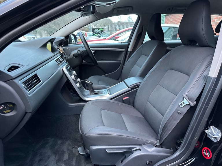 2014 (64) VOLVO V70 D2 BUSINESS EDITION AUTO 71,000 MILES £35 ROAD TAX NEW MOT