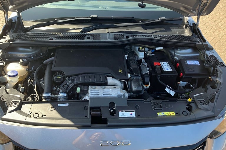  Peugeot 208 1.2 Puretech Gt Premium Hatchback 5dr Petrol Eat Euro 6 s/s 130 Ps