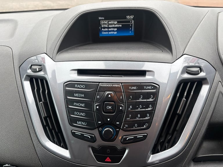 2017 Ford Tourneo Custom 2.0 TDCi 130ps Low Roof 9 Seater Titanium Minibus Diesel Manual