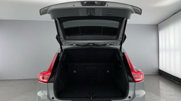 2025 Volvo XC40 Plus B4 Mild hybrid Petrol Dark Automatic SUV Petrol Automatic