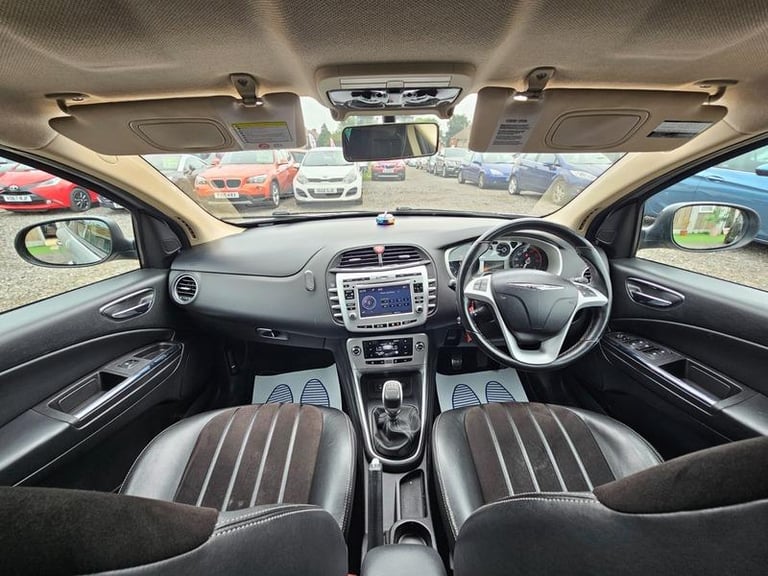 2012 Chrysler Delta 1.4 M-Air SR Euro 5 (s/s) 5dr HATCHBACK Petrol Manual