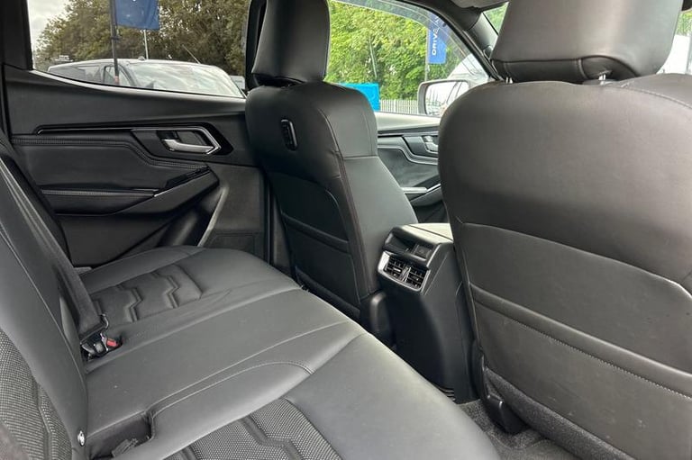 2023 Isuzu D-Max Artic AUTO 1.9 AT35 4x4 Double Cab Pick Up, TOW BAR, ROLLER SHUTTER Automat Pick...